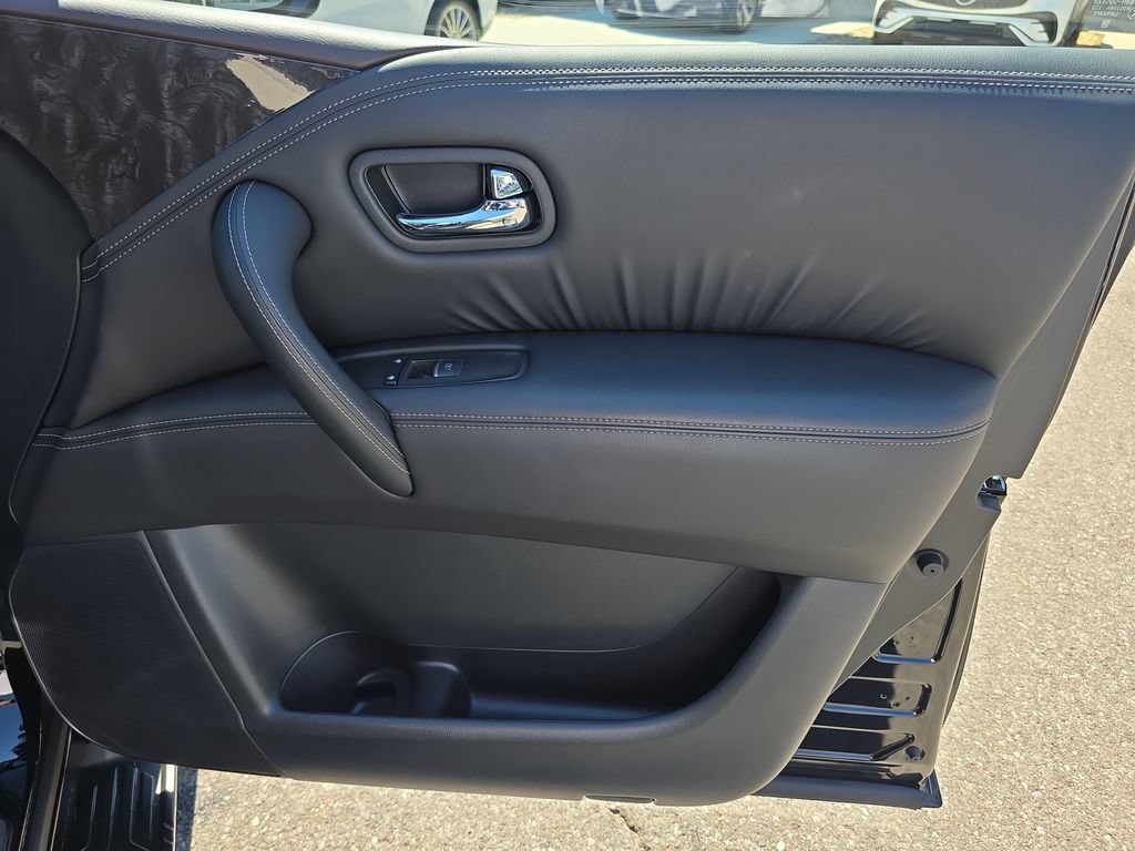 Used 2023 Nissan Armada Platinum w/ Captain's Chairs Package AWD/4WD image 11