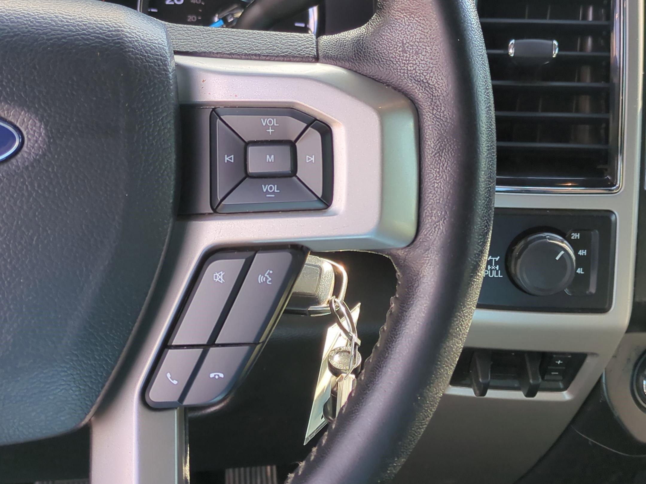 Used 2020 Ford F350 Lariat w/ Chrome Package image 19