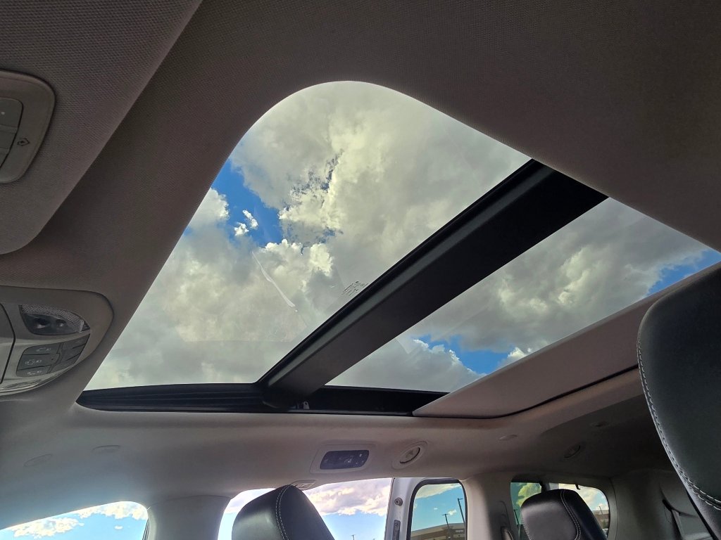 Used 2022 Chrysler Pacifica Limited image 25