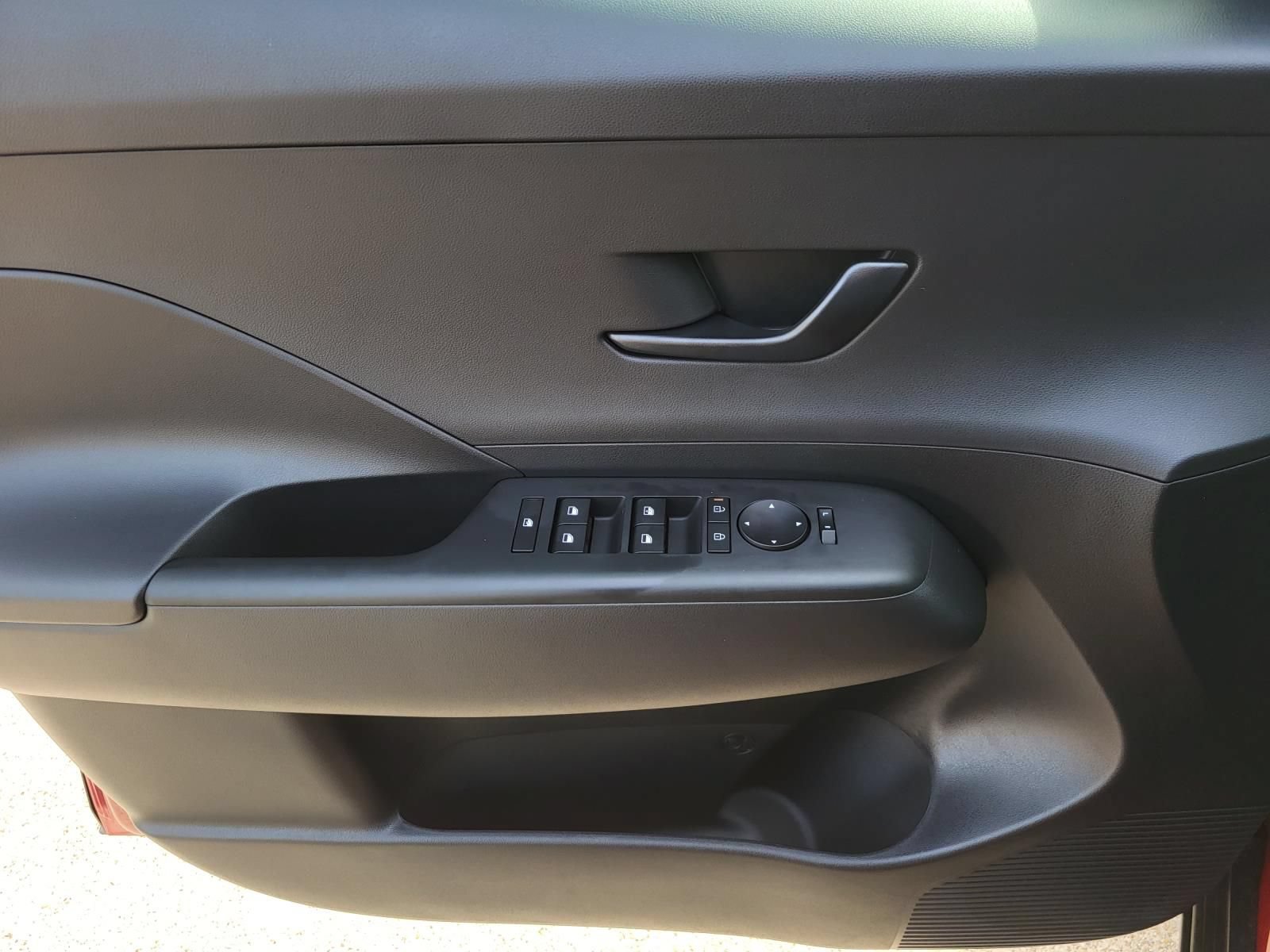 New 2026 Hyundai Kona SE FWD image 13