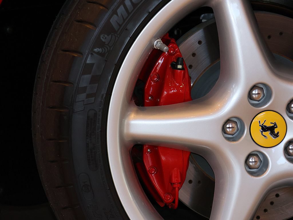 Used 2001 Ferrari 550 Maranello Coupe RWD image 29