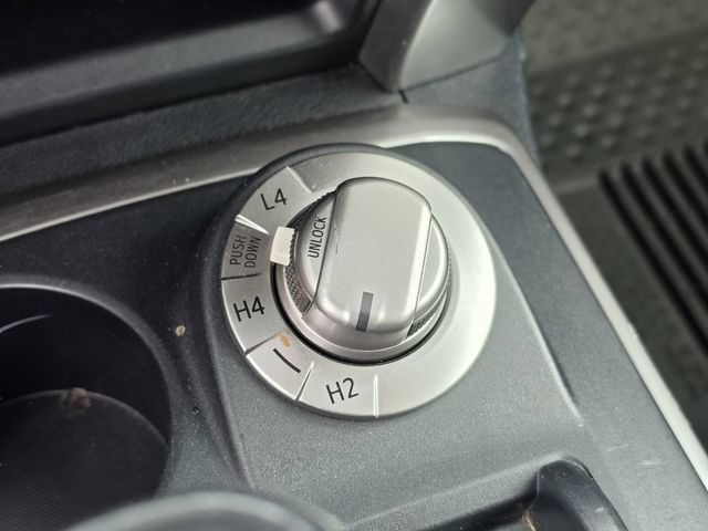 Used 2022 Toyota 4Runner SR5 AWD/4WD image 33