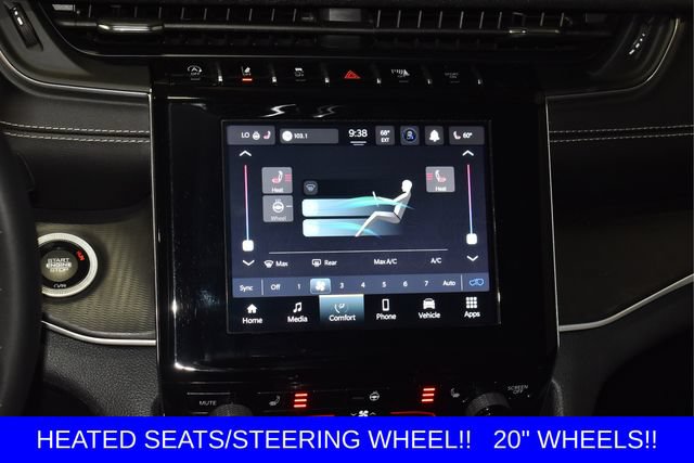 Used 2023 Jeep Grand Cherokee Altitude AWD/4WD image 14