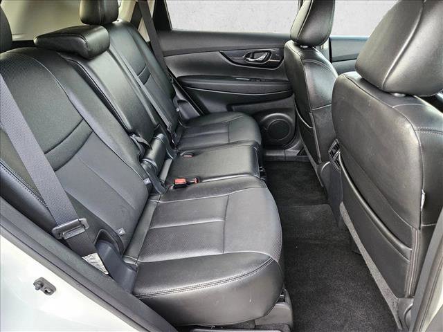 Used 2017 Nissan Rogue SL w/ SL Premium Package image 20