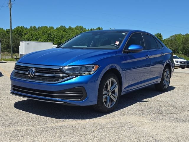 Used 2023 Volkswagen Jetta SE FWD image 1