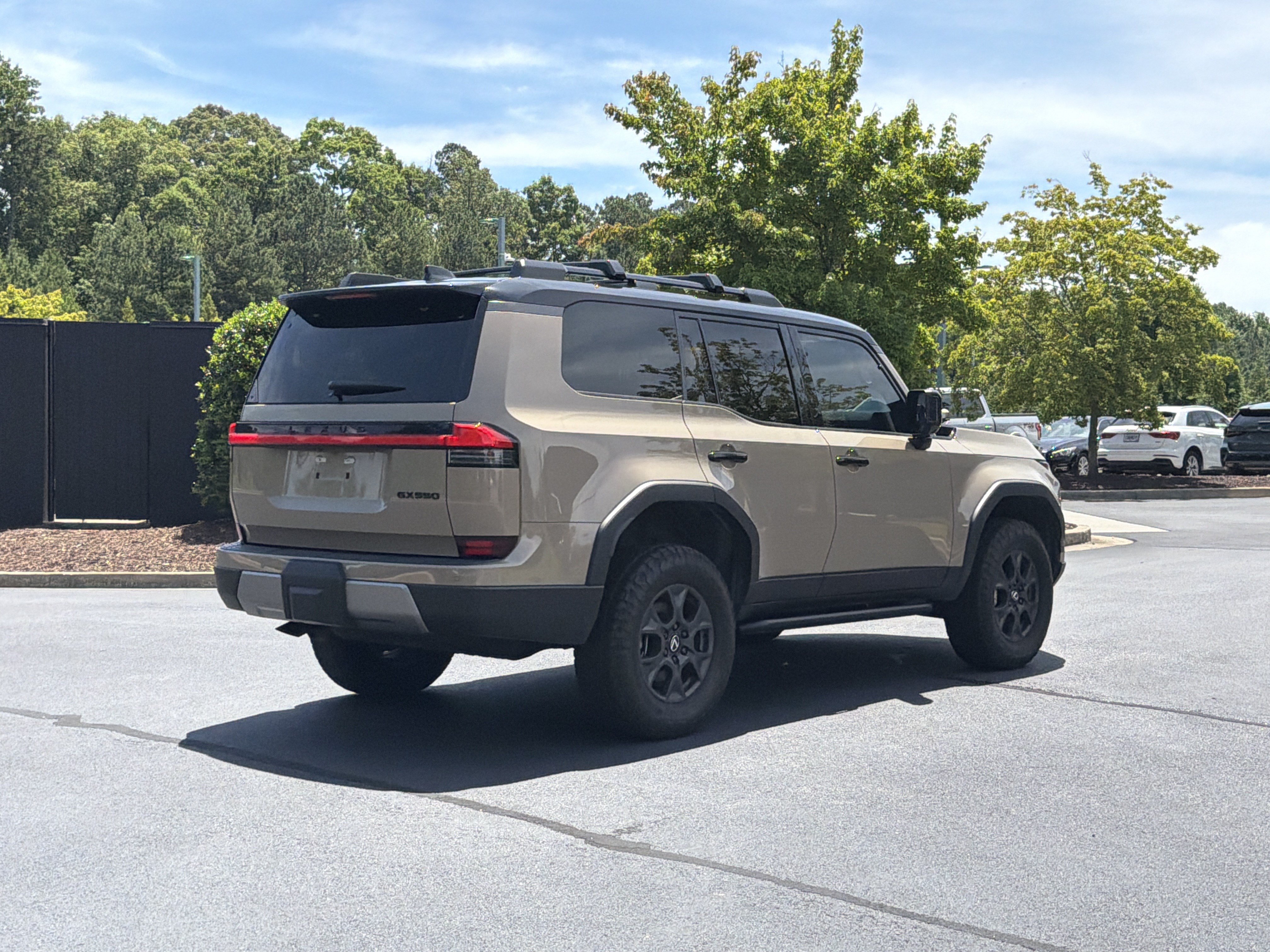 Used 2025 Lexus GX 550 AWD/4WD image 3