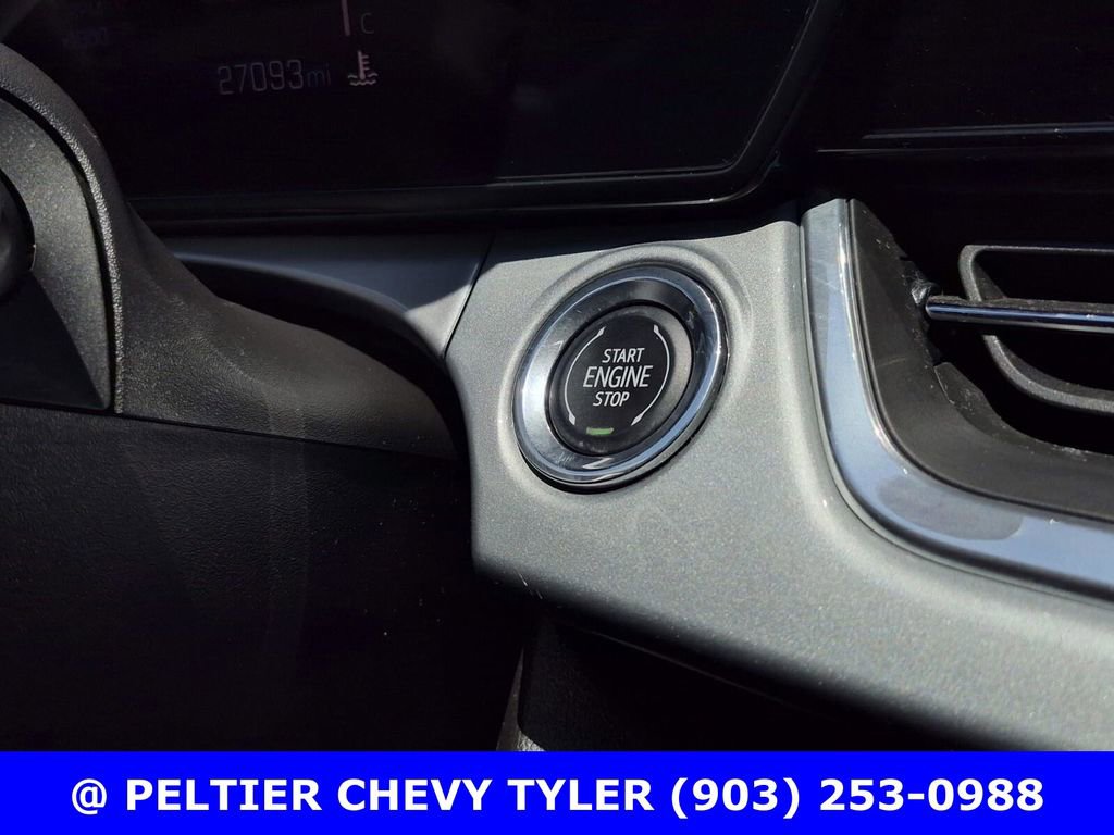 Used 2025 Chevrolet Trax LT w/ Driver Confidence Package FWD image 32