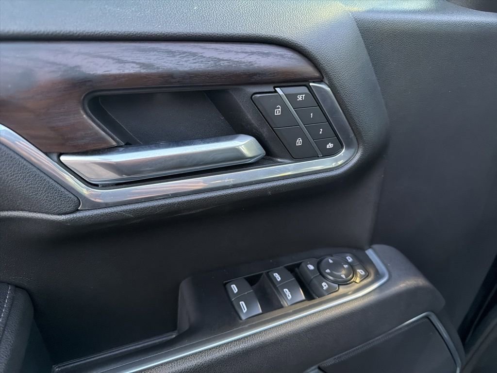 Used 2025 GMC Sierra 1500 SLT image 13