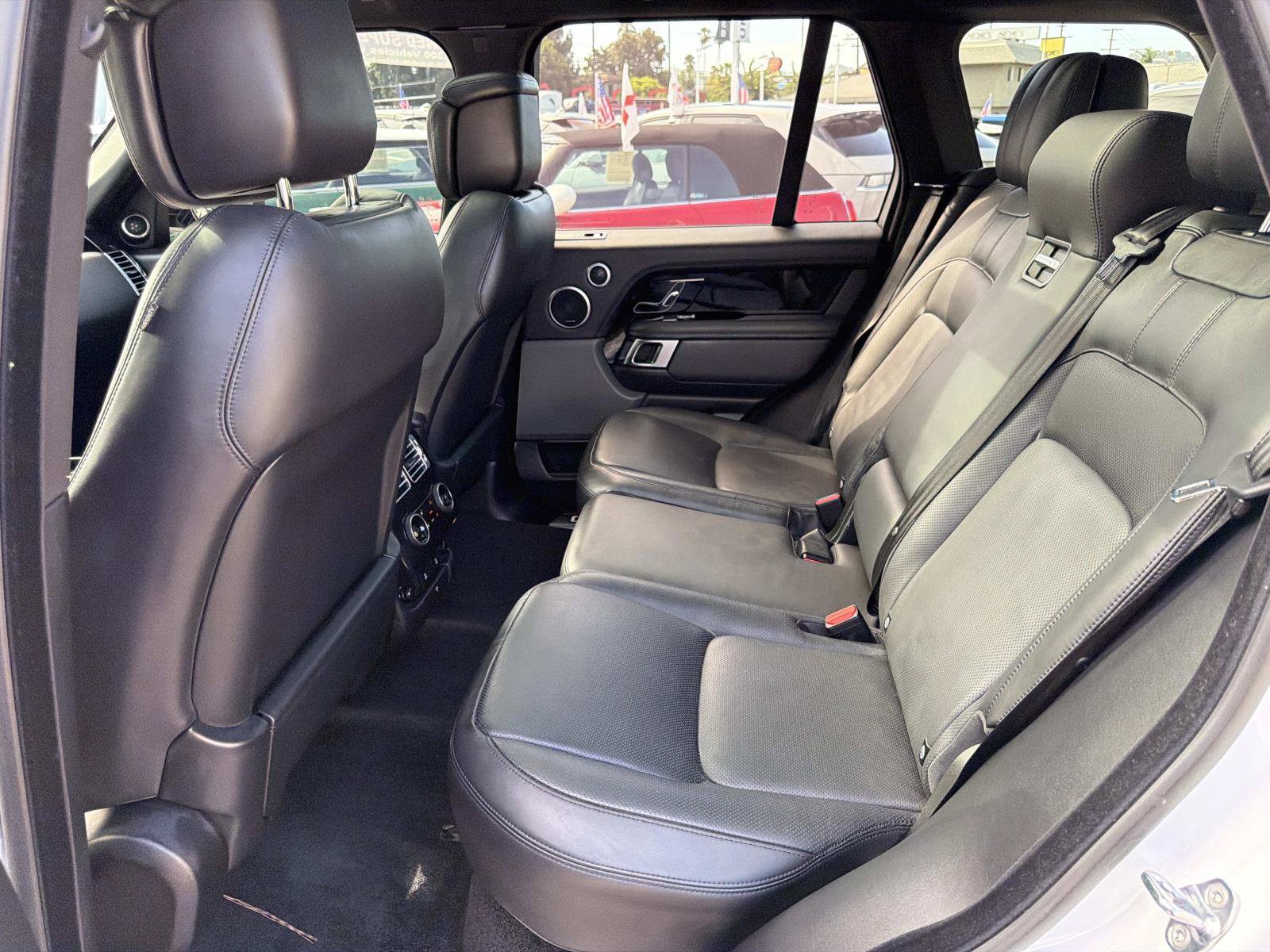 Used 2019 Land Rover Range Rover Supercharged AWD/4WD image 23