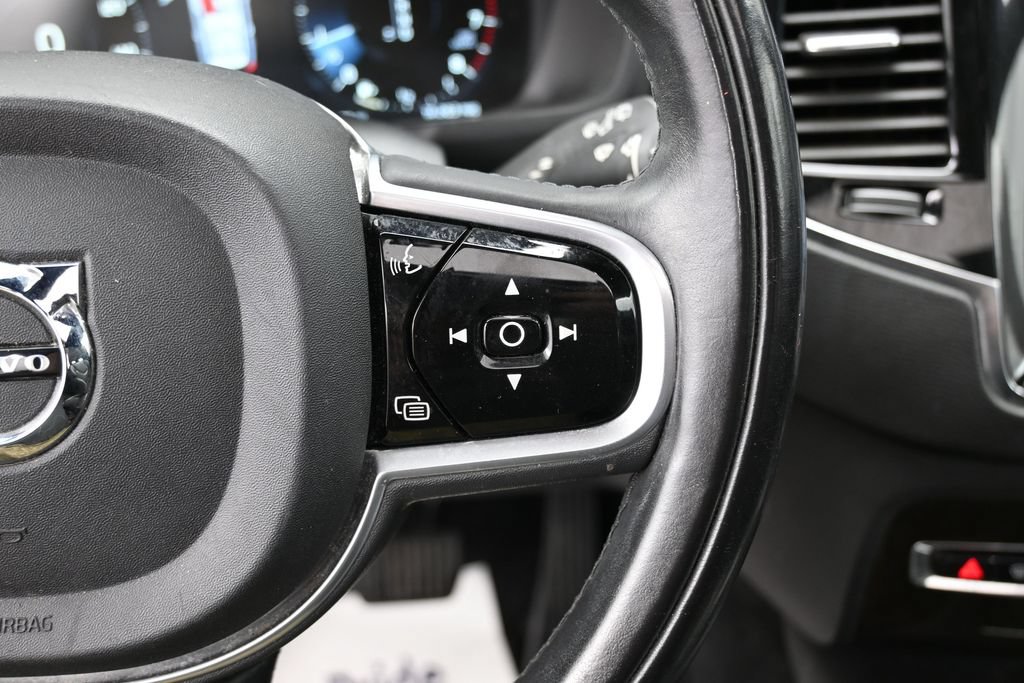 Used 2018 Volvo XC90 T6 Momentum w/ Convenience Package AWD/4WD image 19
