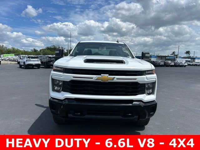 Used 2025 Chevrolet Silverado 2500 Custom w/ Custom Convenience Package AWD/4WD image 2