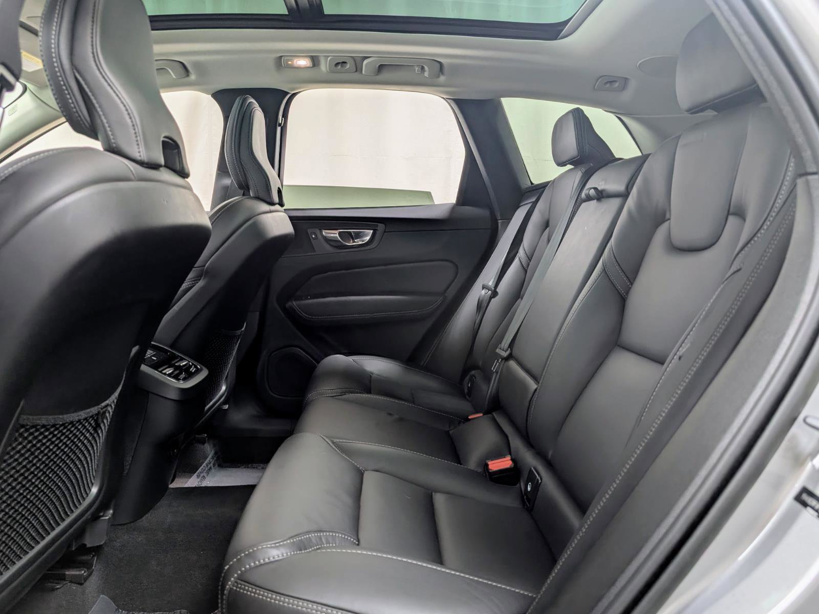 Used 2023 Volvo XC60 B6 Ultimate AWD/4WD image 18