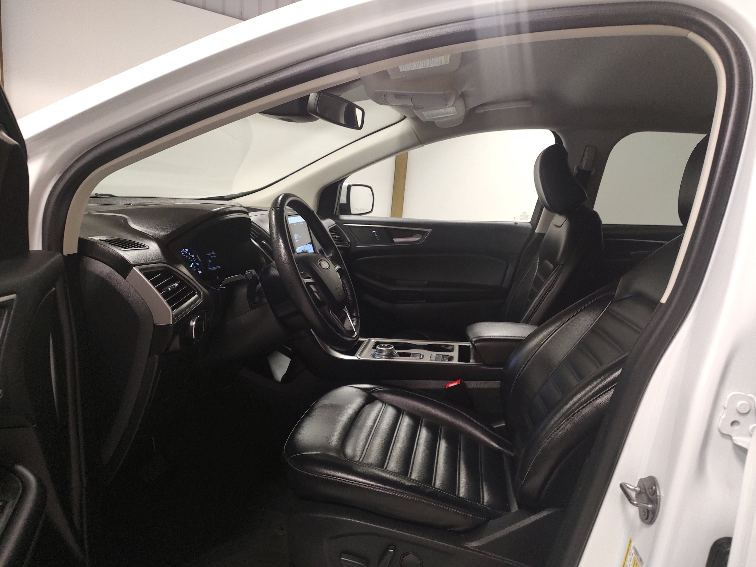Used 2024 Ford Edge SEL AWD/4WD image 10