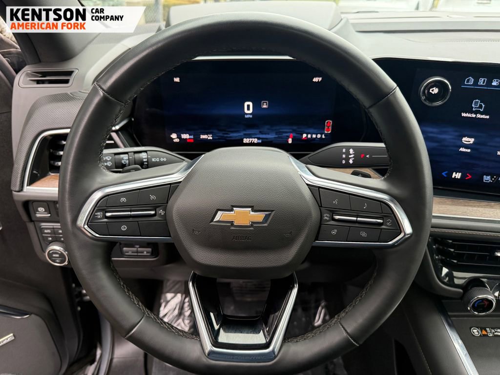 Used 2025 Chevrolet Suburban High Country image 17