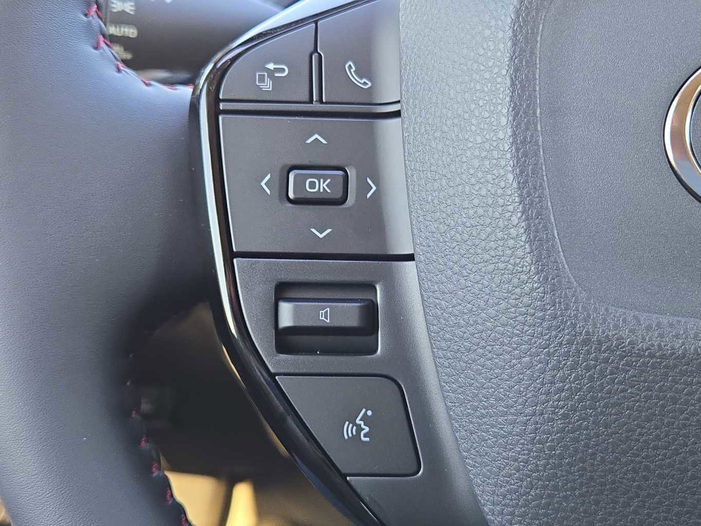 New 2026 Toyota Prius XSE image 22