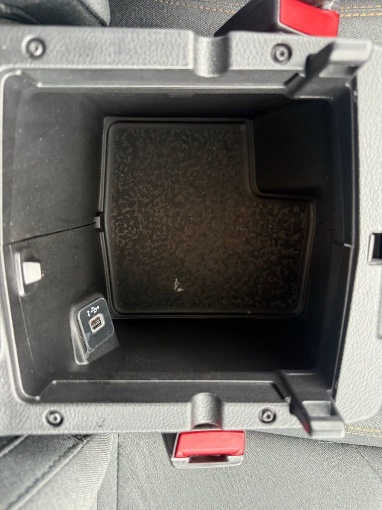 Used 2025 Jeep Wrangler Unlimited Sahara image 22