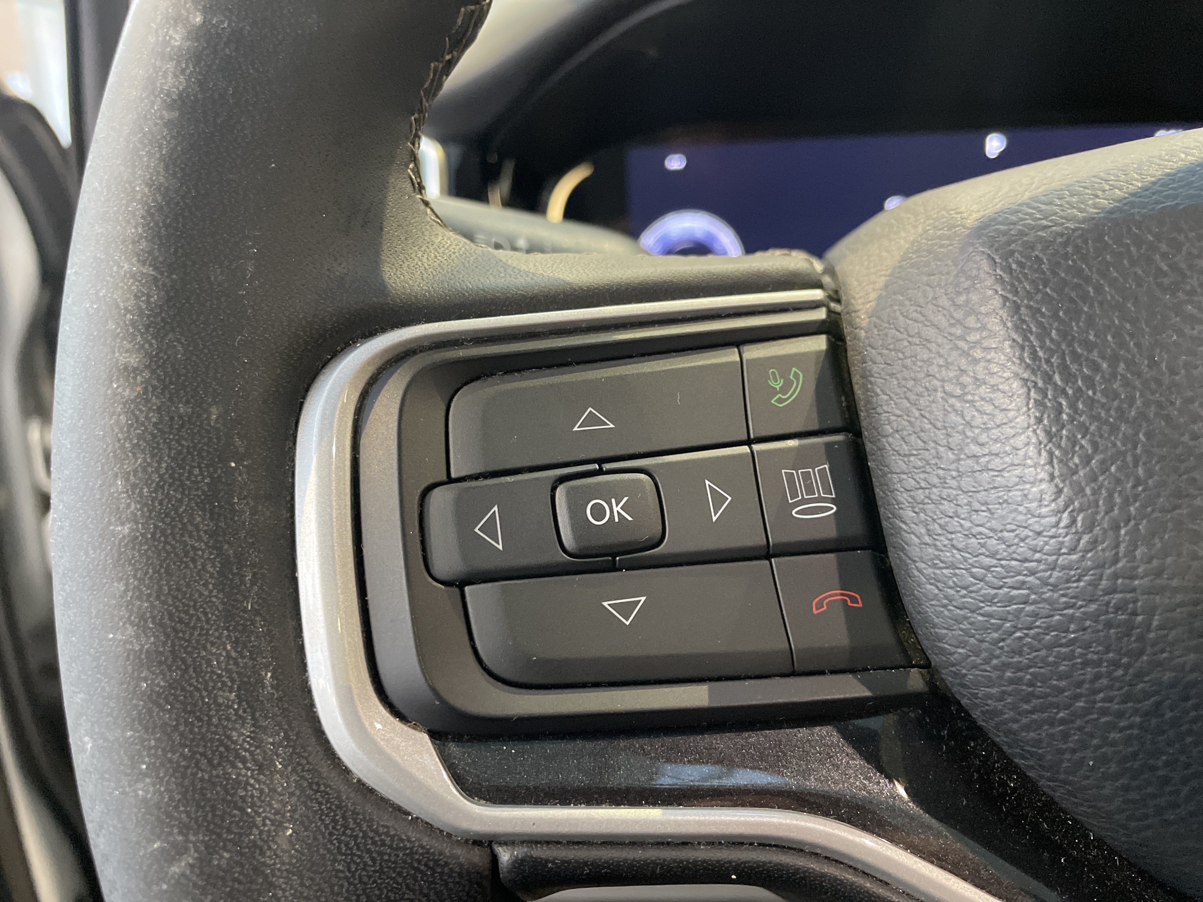 Used 2022 Jeep Wagoneer Series I w/ Premium Group I AWD/4WD image 20