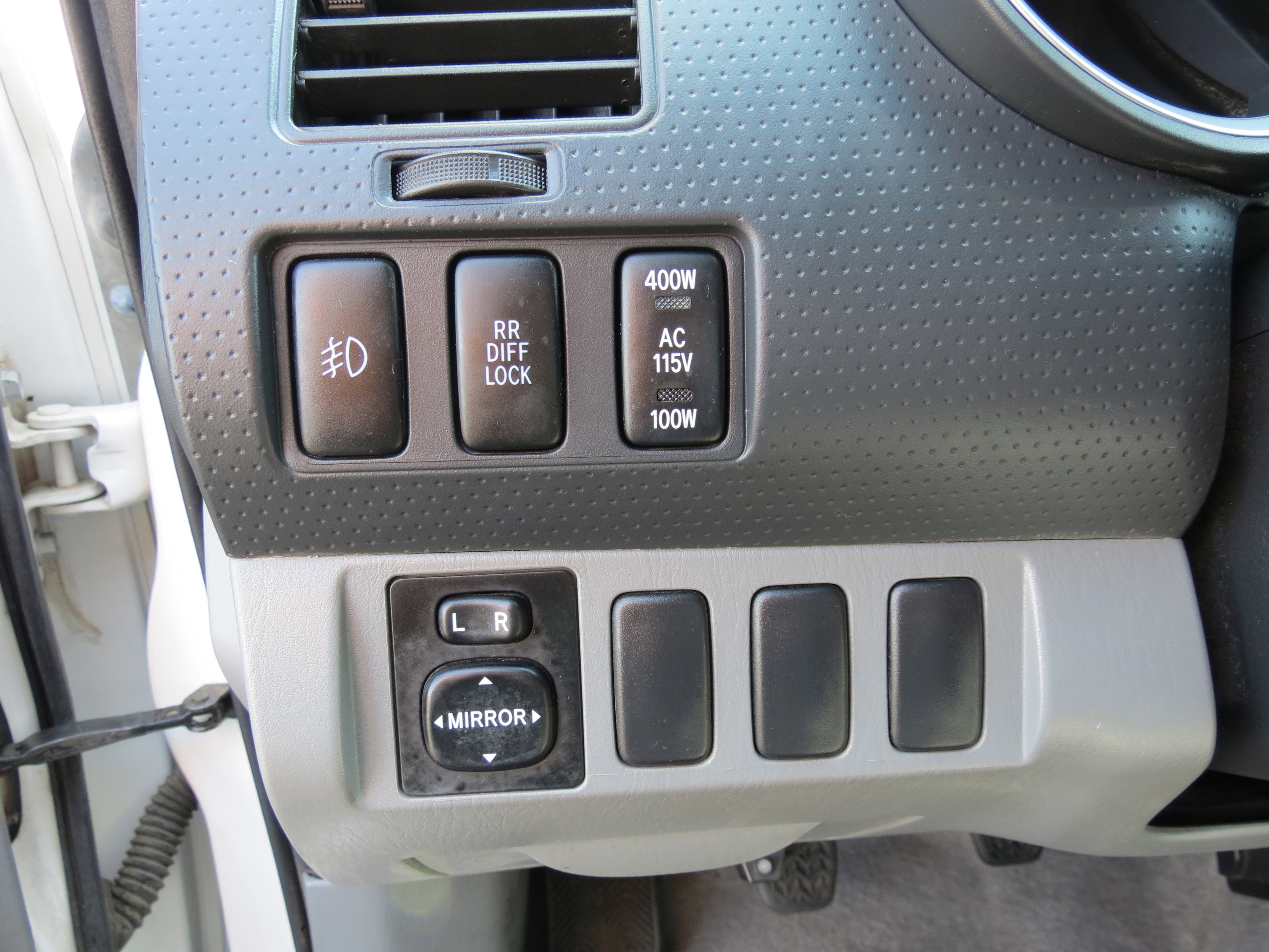 Used 2005 Toyota Tacoma PreRunner image 11