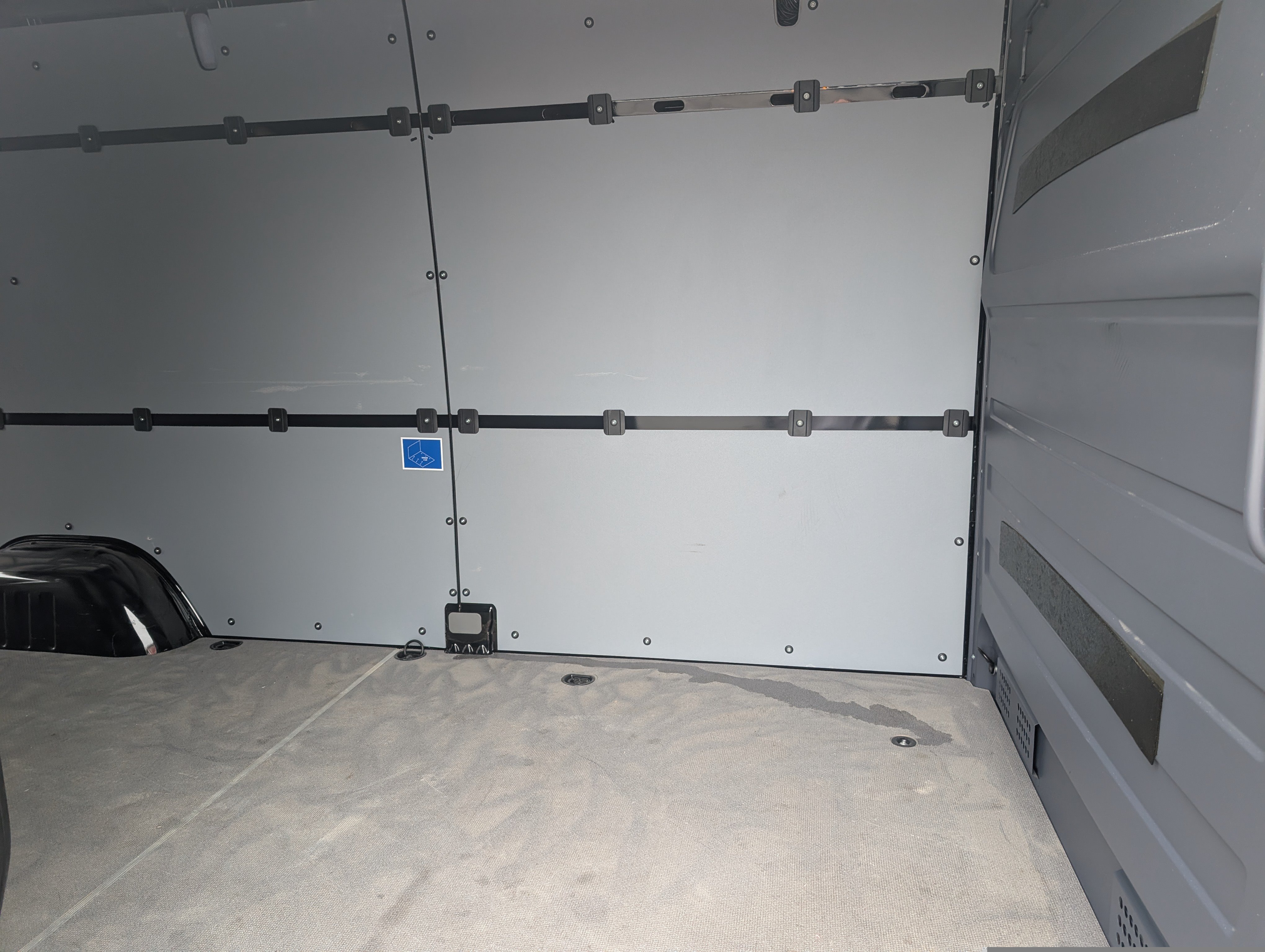 Used 2015 Freightliner Sprinter 2500 RWD image 20