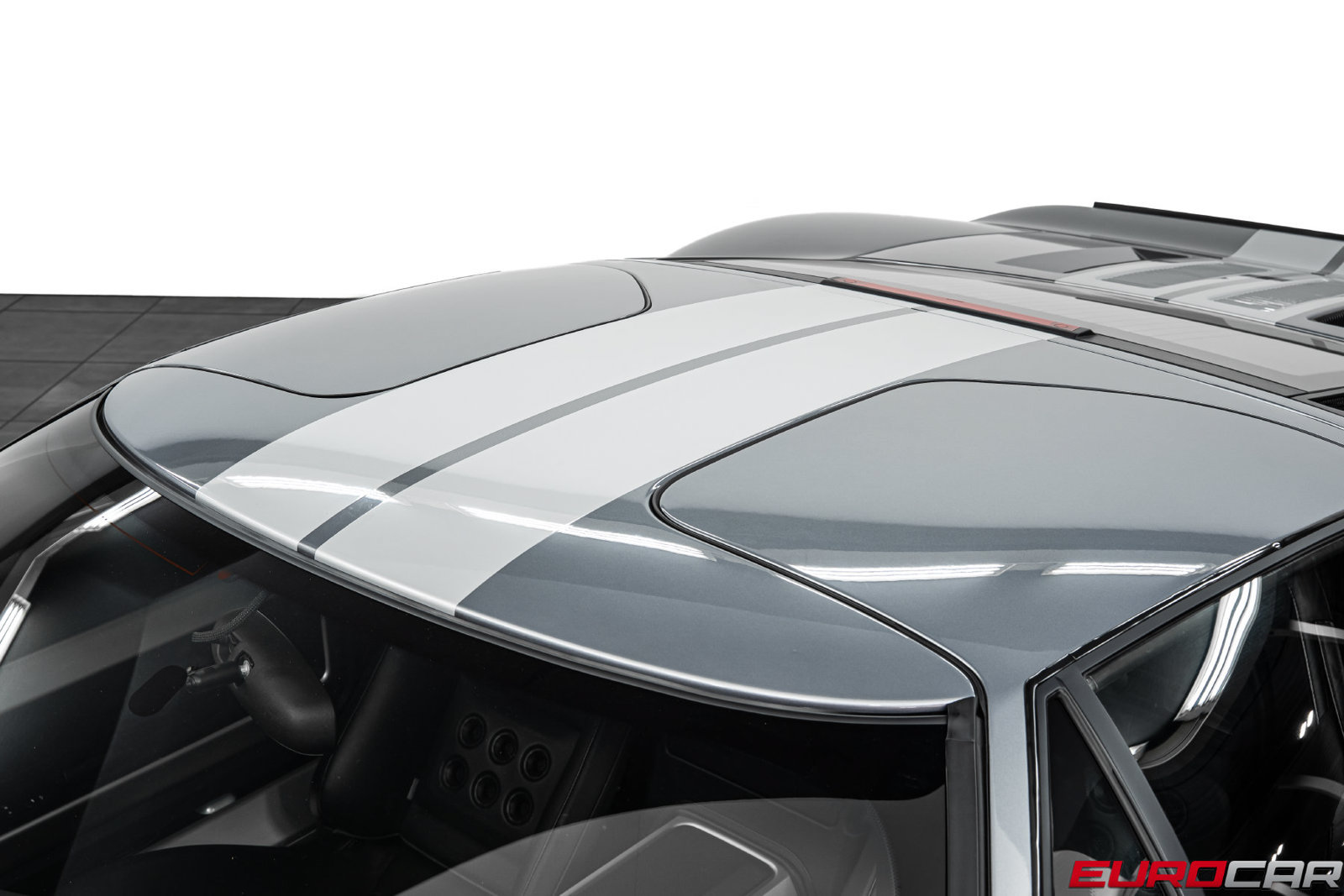 Used 2006 Ford GT RWD image 16