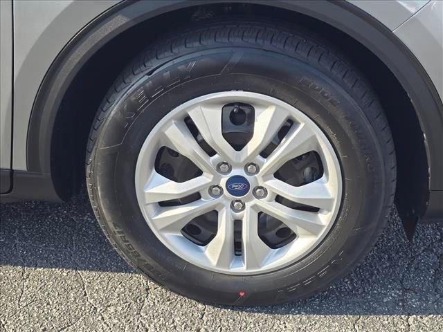 Used 2022 Ford Escape S image 32