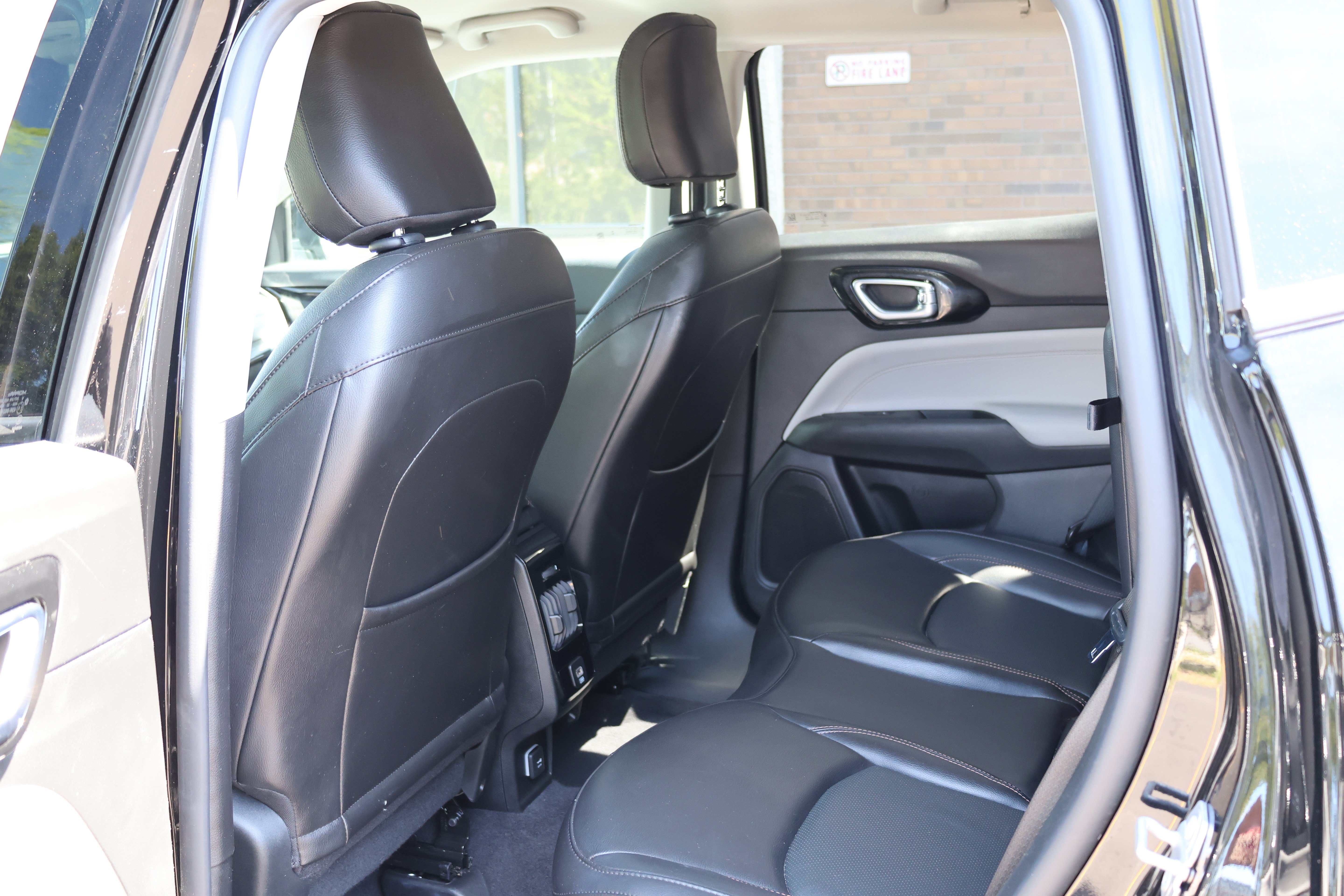 Used 2022 Jeep Compass Limited AWD/4WD image 15