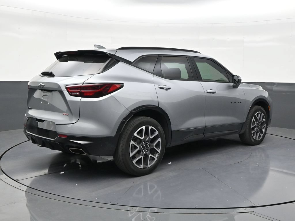 Used 2023 Chevrolet Blazer RS w/ Enhanced Convenience Package FWD image 5