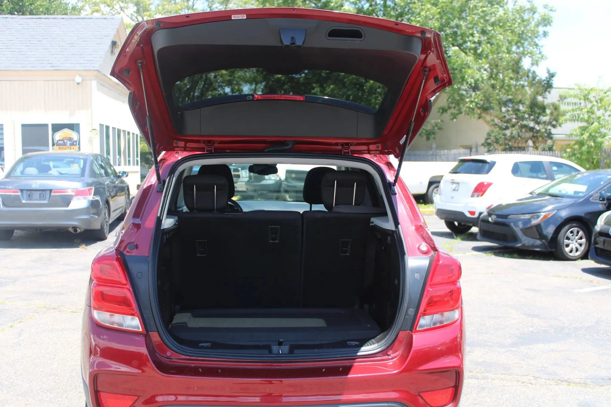 Used 2018 Chevrolet Trax LT FWD image 8