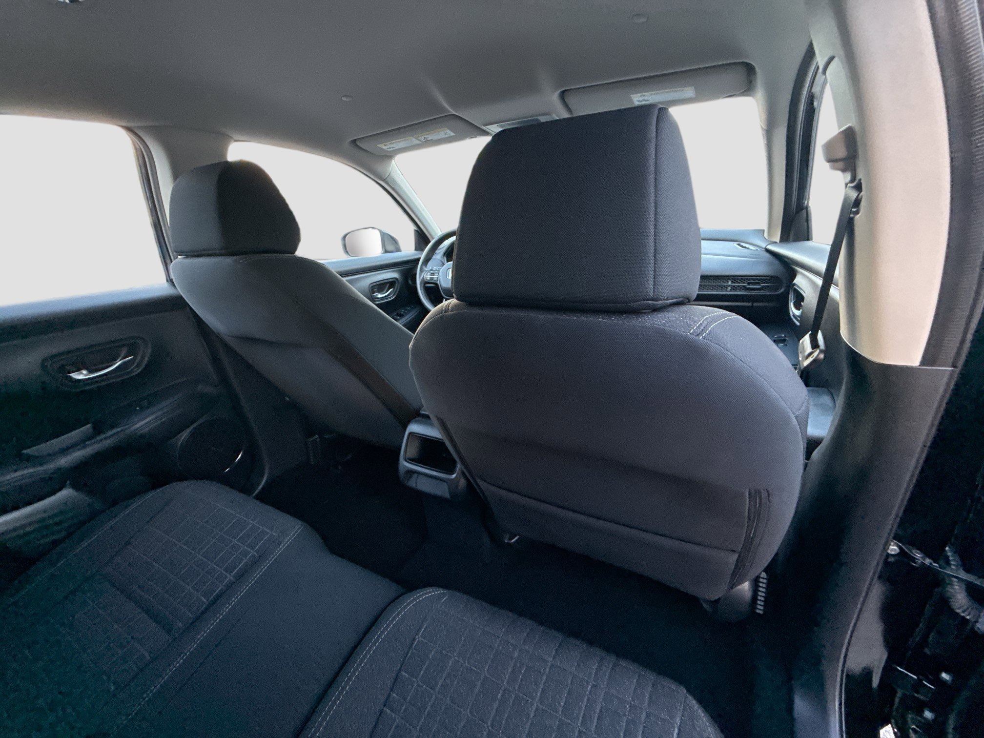 Used 2023 Honda HR-V LX image 28