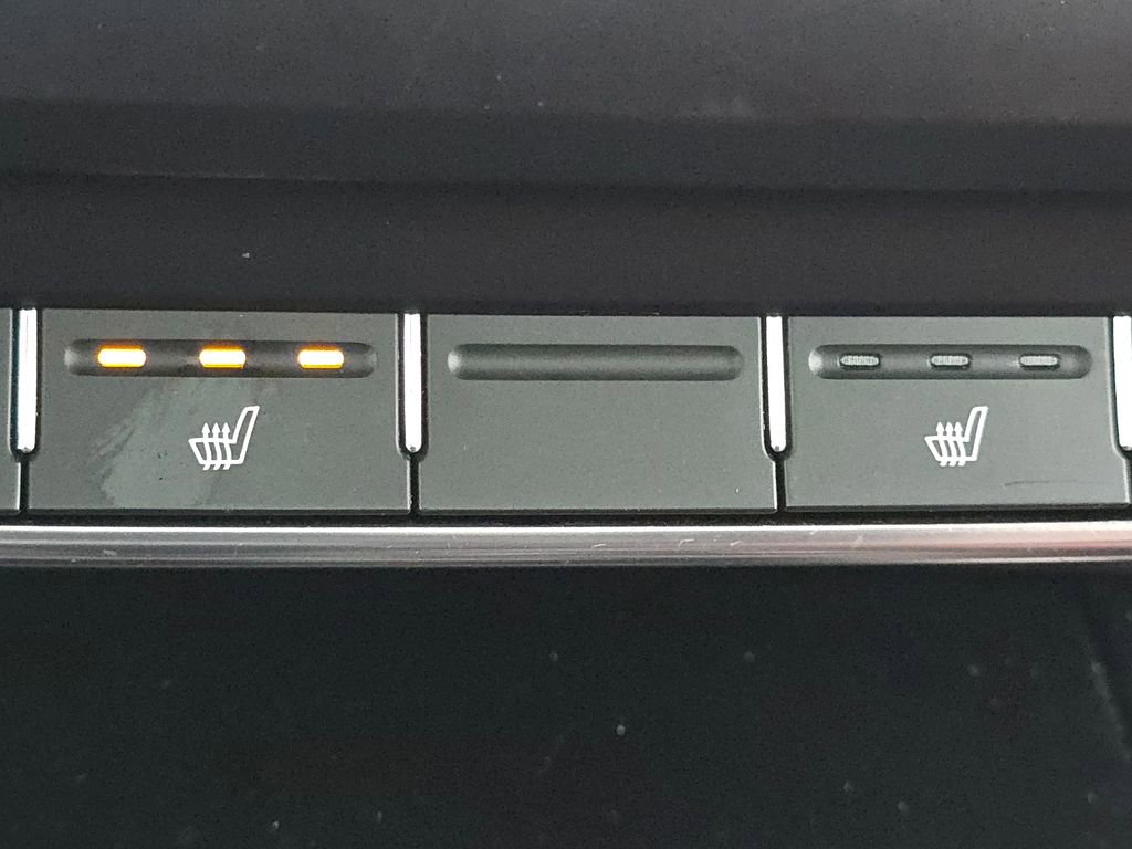 Used 2018 Kia Sorento SX image 6