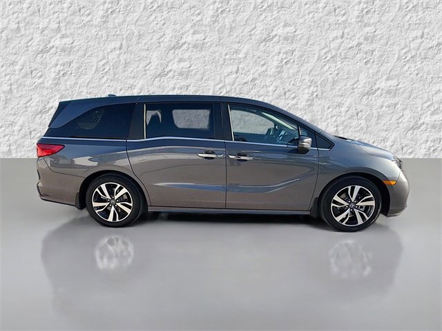 Used 2024 Honda Odyssey Touring image 2