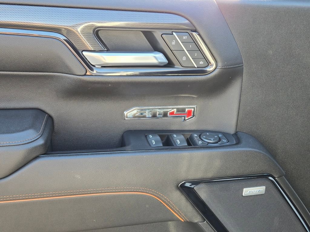 Used 2023 GMC Sierra 1500 AT4 w/ Technology Package AWD/4WD image 17