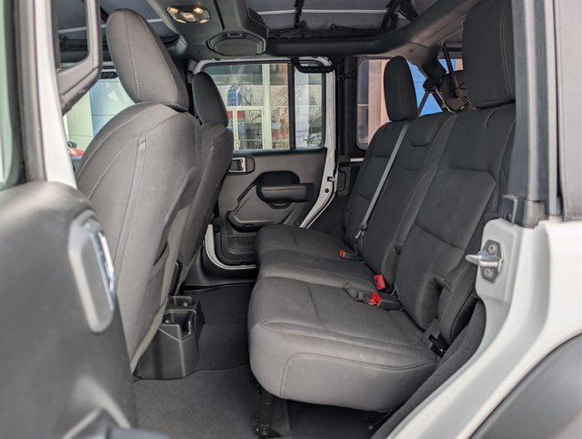 Used 2022 Jeep Wrangler Unlimited Sport image 15