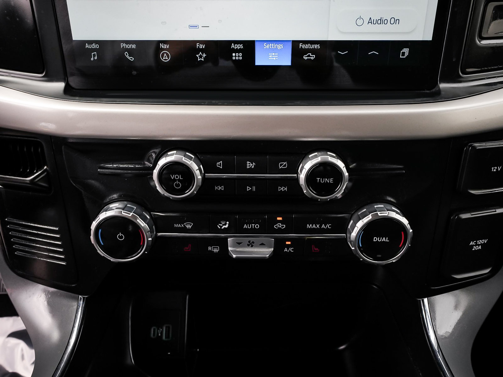 Used 2023 Ford F150 Lightning XLT AWD/4WD image 21