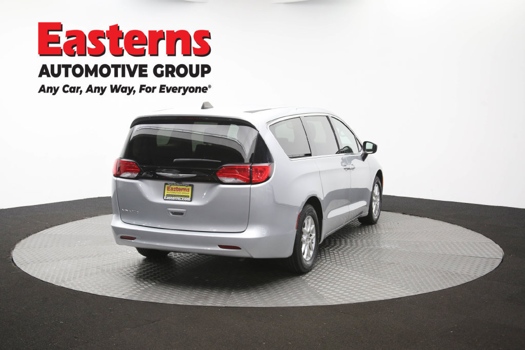 Used 2023 Chrysler Voyager LX FWD image 43