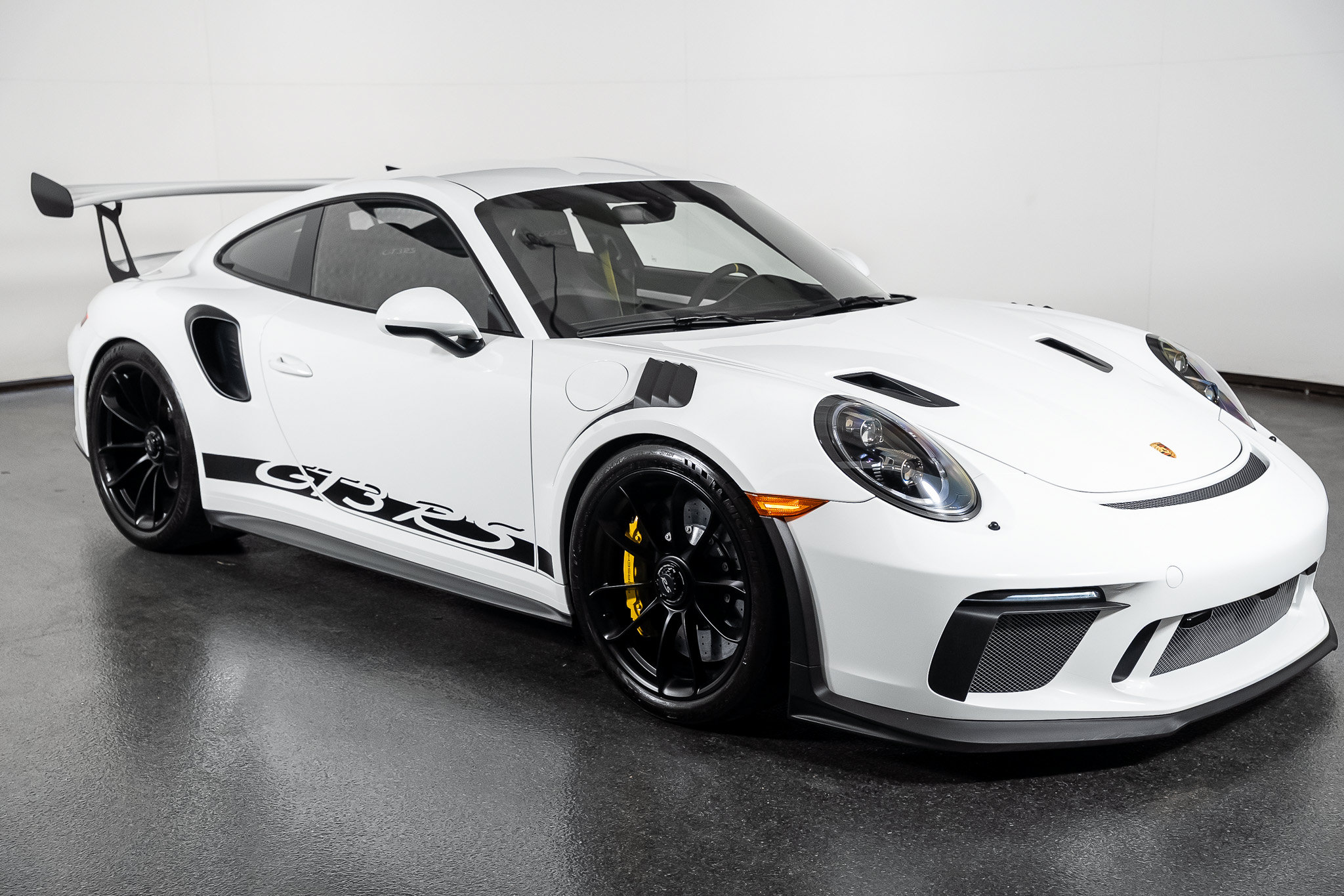 Used 2019 Porsche 911 GT3 RS RWD image 50