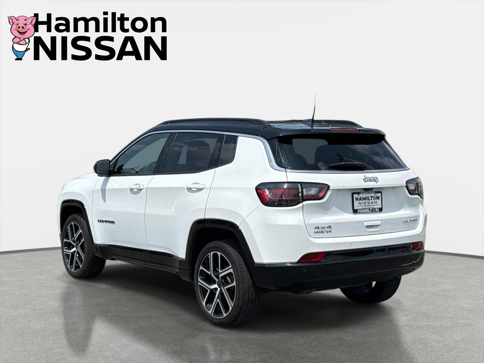 Used 2025 Jeep Compass Limited w/ Elite Group AWD/4WD image 4
