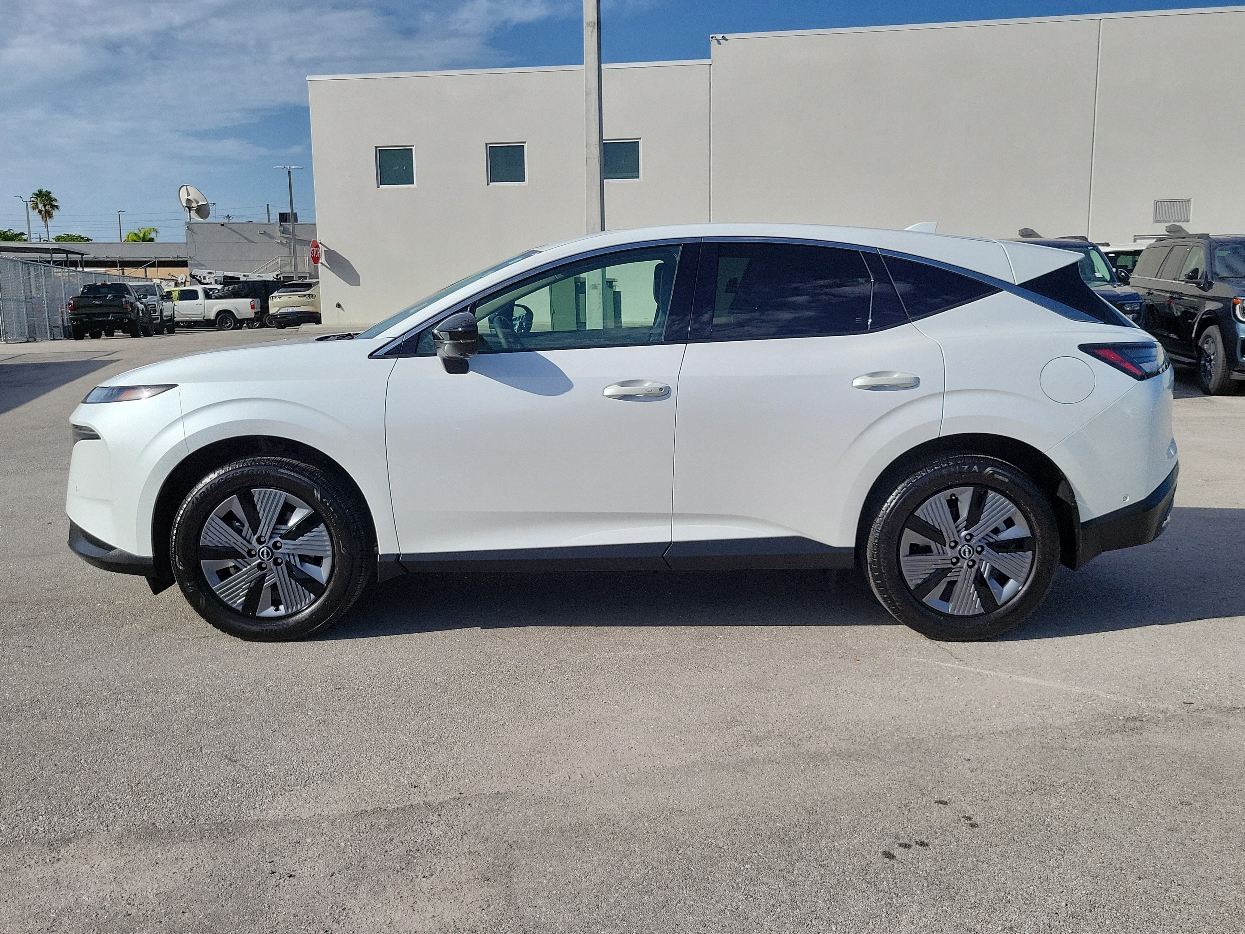 Used 2025 Nissan Murano SL AWD/4WD image 8
