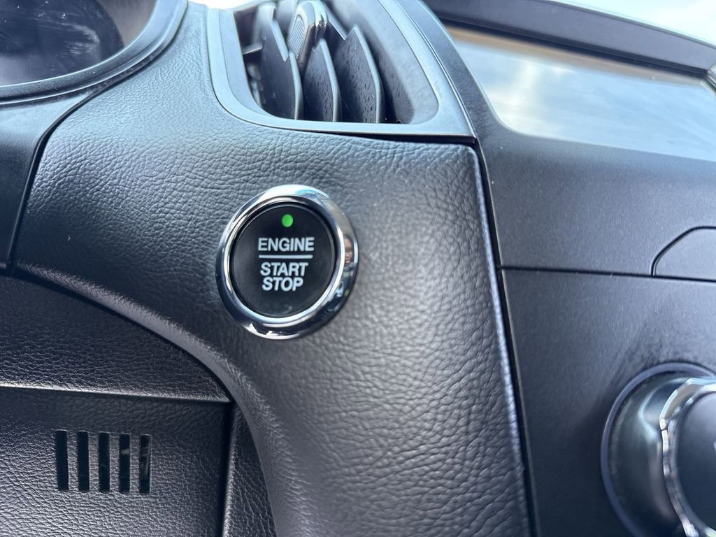 Used 2020 Ford Edge SE FWD image 17