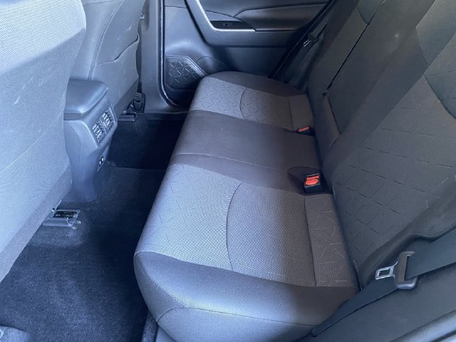 Used 2021 Toyota RAV4 XLE AWD/4WD image 20