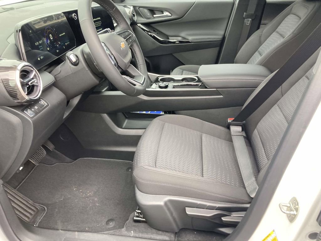 New 2026 Chevrolet Equinox LT image 16