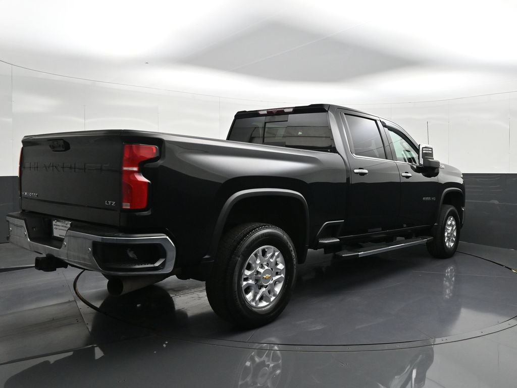 Used 2024 Chevrolet Silverado 2500 LTZ w/ LTZ Convenience Package AWD/4WD image 5