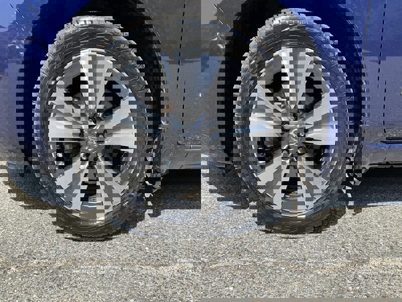 Used 2017 Nissan Leaf SV image 8