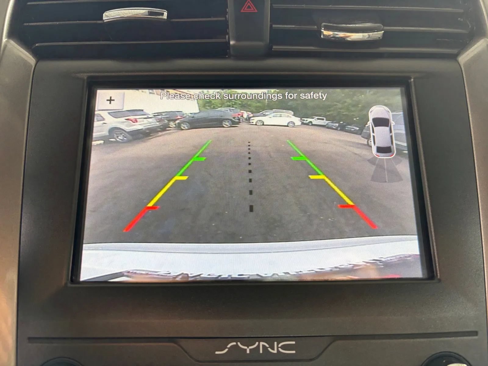 Used 2019 Ford Fusion SE FWD image 32