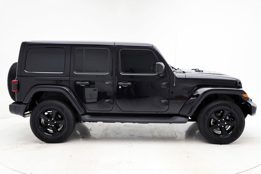 Used 2022 Jeep Wrangler Unlimited Sahara image 3
