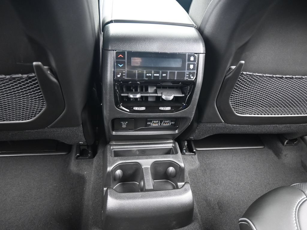 New 2025 Jeep Grand Cherokee L Overland AWD/4WD image 32