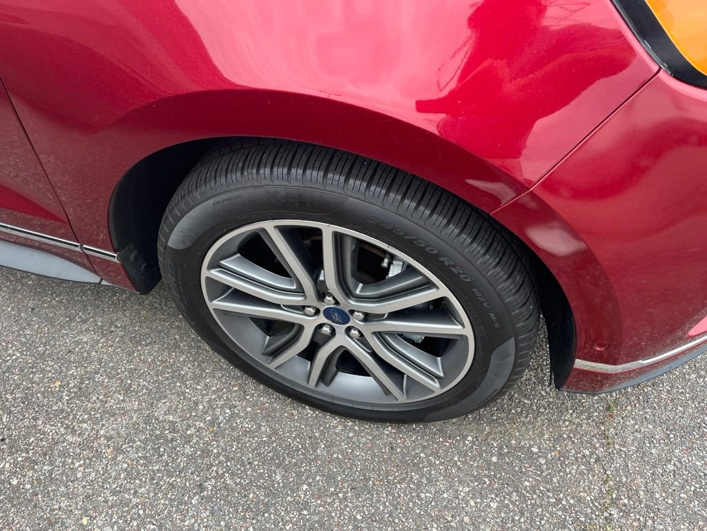 Used 2019 Ford Edge Titanium w/ Equipment Group 301A FWD image 18