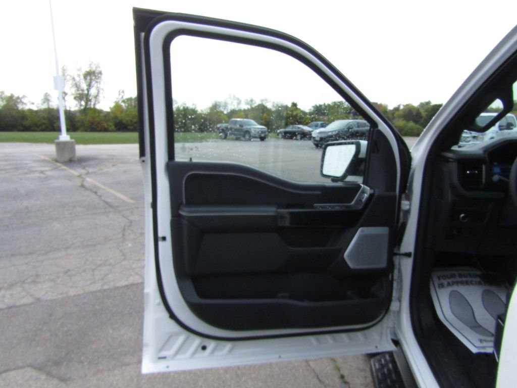 New 2025 Ford F150 Lightning Platinum w/ Dark Elements Package image 18