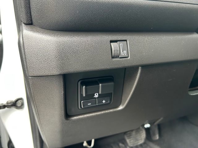 Used 2024 Chevrolet Colorado W/T w/ WT Convenience Package II AWD/4WD image 21