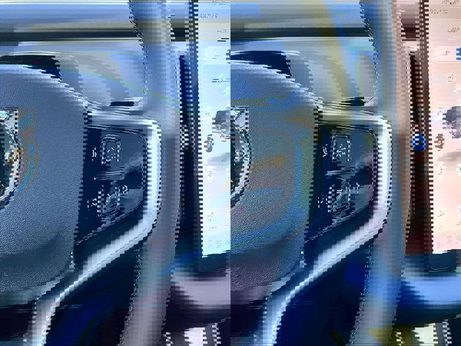 New 2026 Volvo EX30 Cross Country Ultra w/ Protection Package Premier image 18